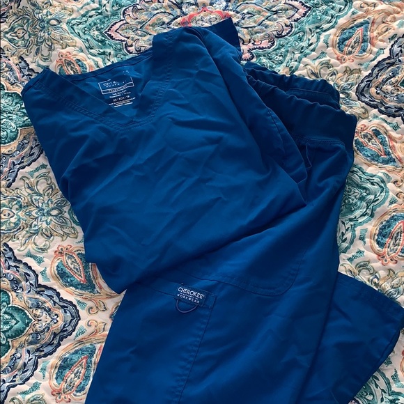 Cherokee revolution royal blue scrubs. $12 - Picture 1 of 3